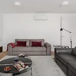 شقة Modern 3br With Terrace In Benfica By Host For Us Lisboa
