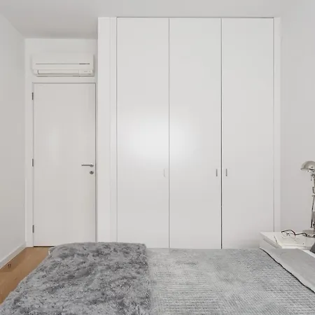 شقة Modern 3br With Terrace In Benfica By Host For Us Lisboa