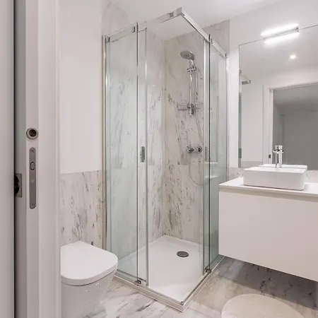 Modern 3br With Terrace In Benfica By Host For Us * Lissabon