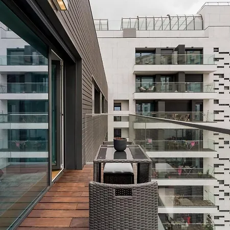 Modern 3br With Terrace In Benfica By Host For Us Lissabon