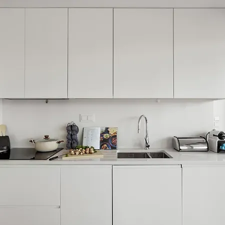 شقة Modern 3br With Terrace In Benfica By Host For Us *
