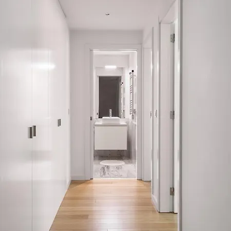 شقة Modern 3br With Terrace In Benfica By Host For Us Lisboa