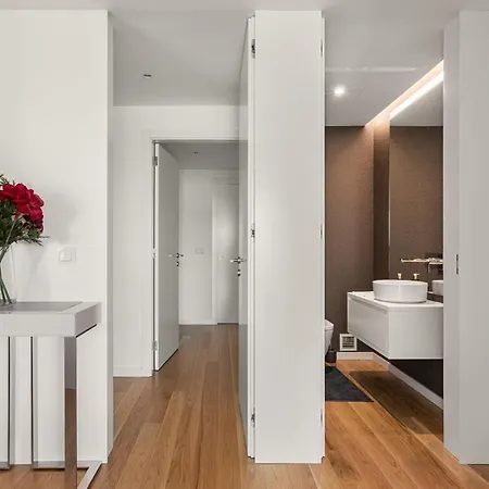 Modern 3br With Terrace In Benfica By Host For Us Lissabon