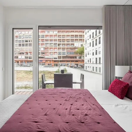 Modern 3br With Terrace In Benfica By Host For Us